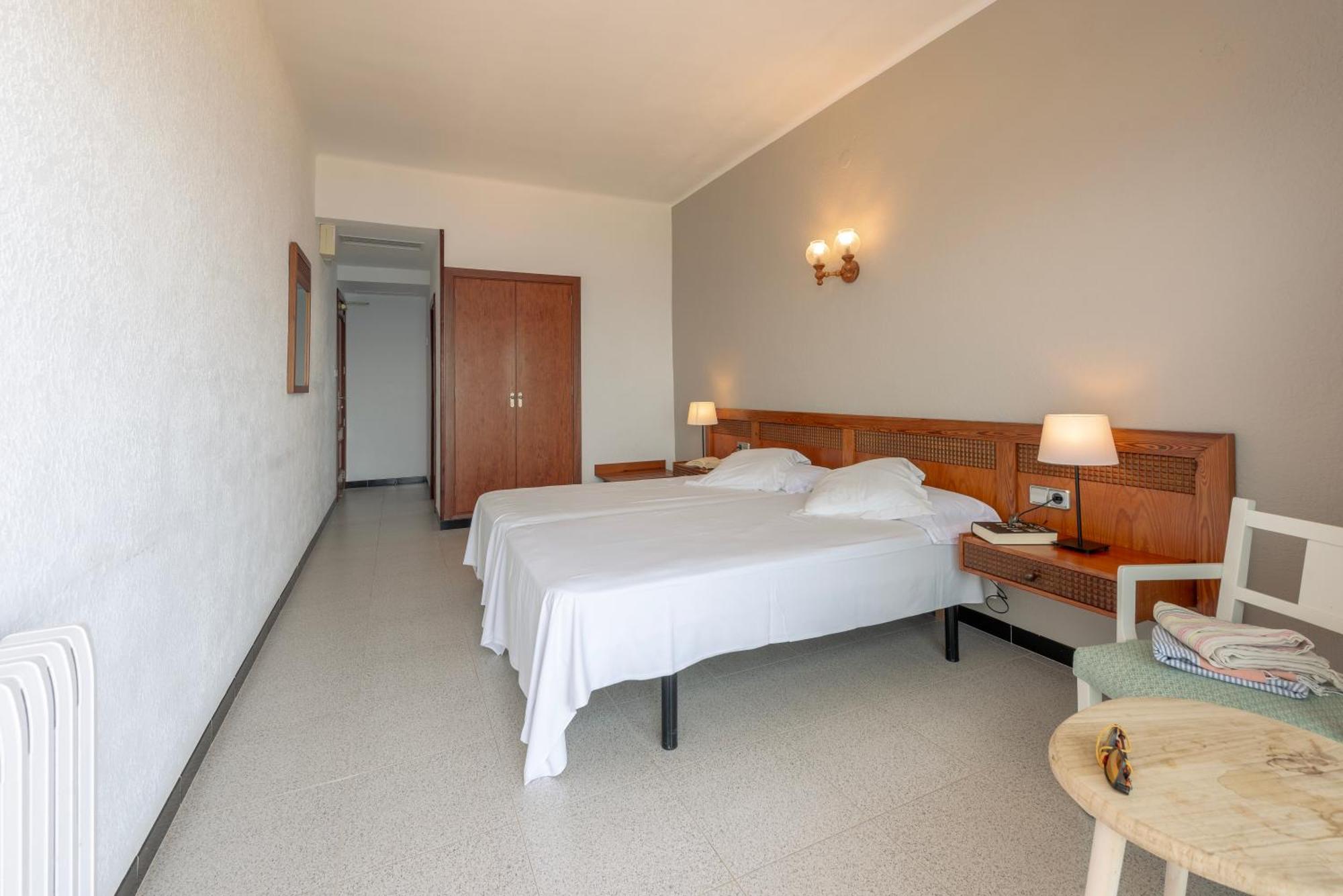 בניאלבופר Hostal Sa Baronia מראה חיצוני תמונה